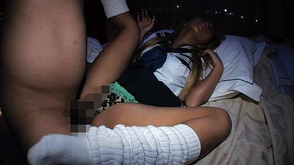 超ミニスカ女子校生 たっぷり240分 サンプル画像（大）