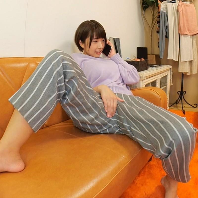 【VR】＃オナ電～電話しながら興奮してオナニーしてる女子を盗撮したVR～ サンプル画像（大）