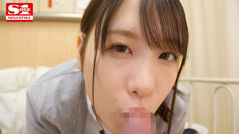 射精させてもしゃぶるのをヤメない小悪魔ナースの追撃サイトメトリーフェラ 村上悠華 サンプル画像（大）